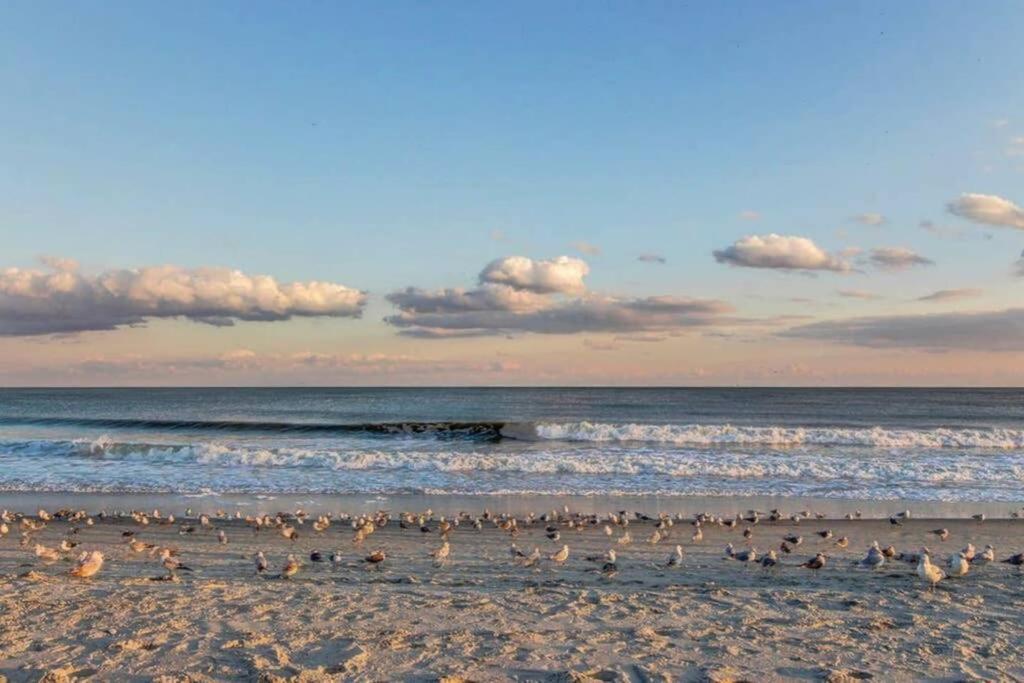*Renovated Oceanfront Condo*Queen Beds*Pools*Hot Tubs*More*P220 Myrtle Beach Zewnętrze zdjęcie